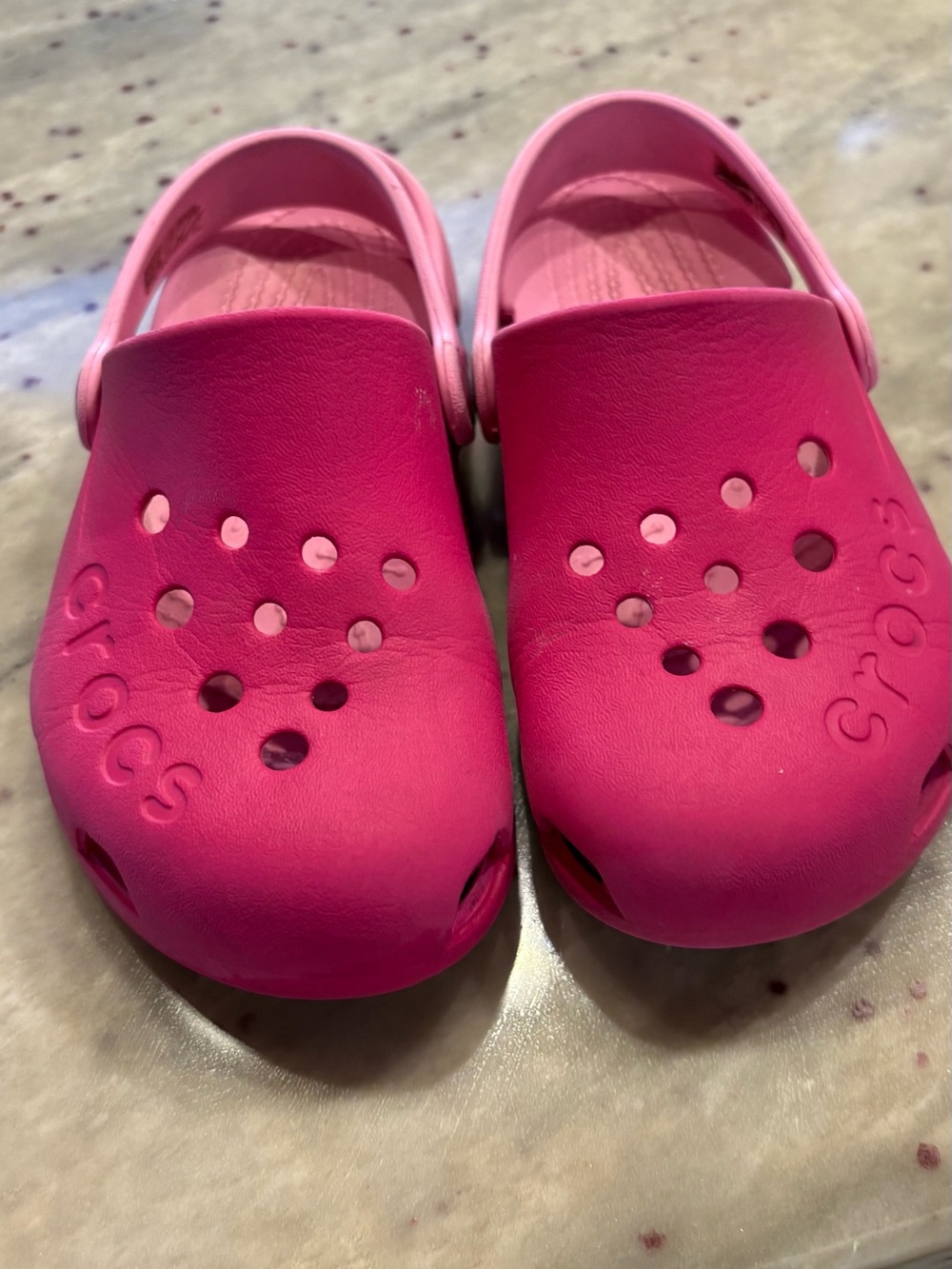 Girls size 12 CROCS Classic Clog in Bright Pink